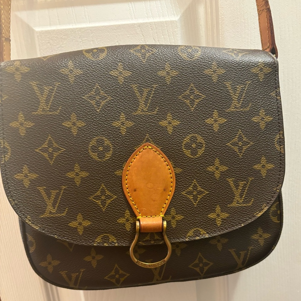 Louis Vuitton St Cloud MM